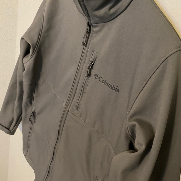 Columbia Soft Shell Grey Jacket - Picture 2 of 7